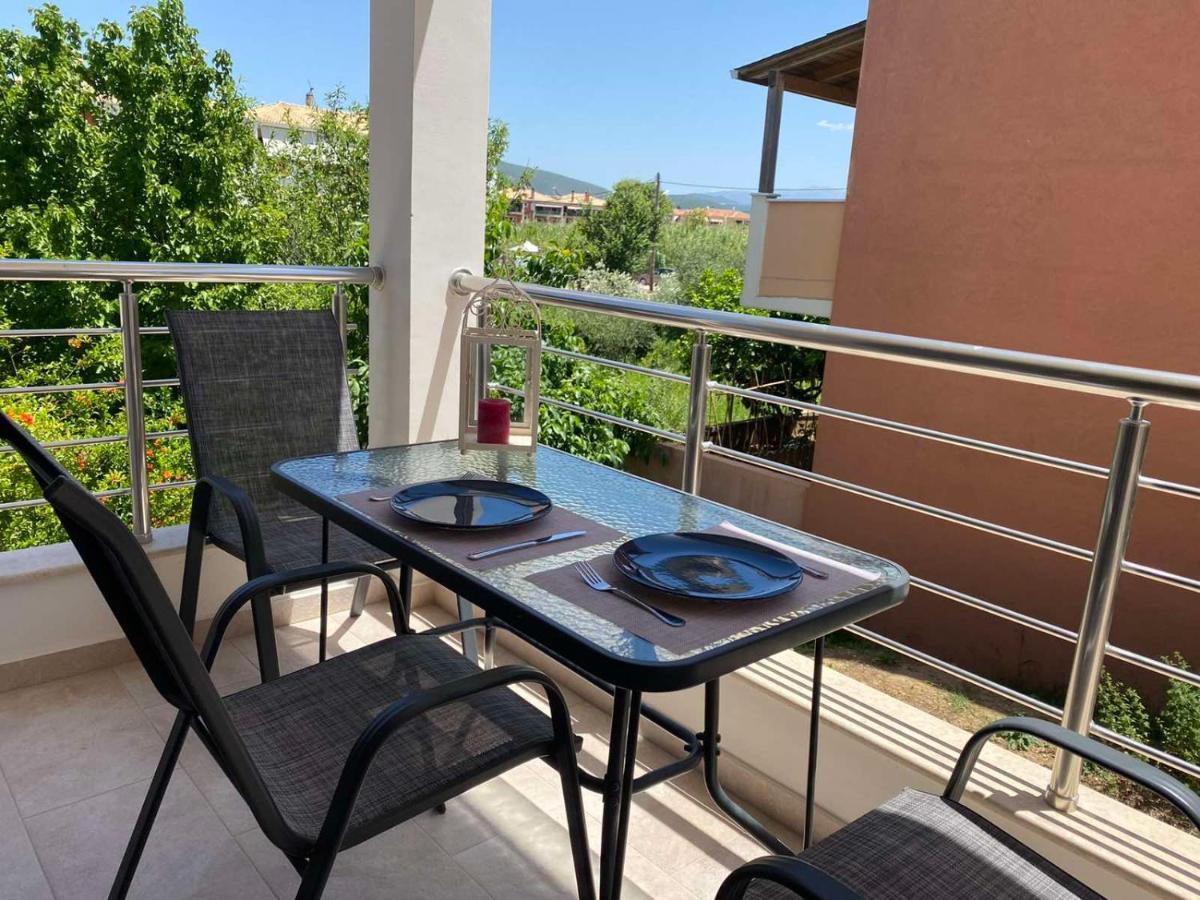 Phil'S Apartments Lefkada City Luaran gambar