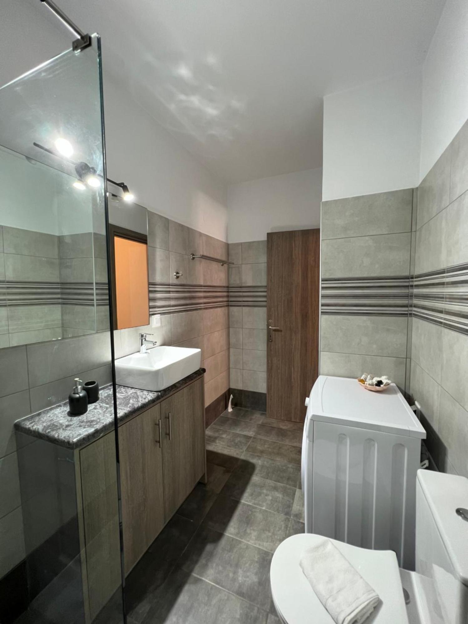 Phil'S Apartments Lefkada City Luaran gambar